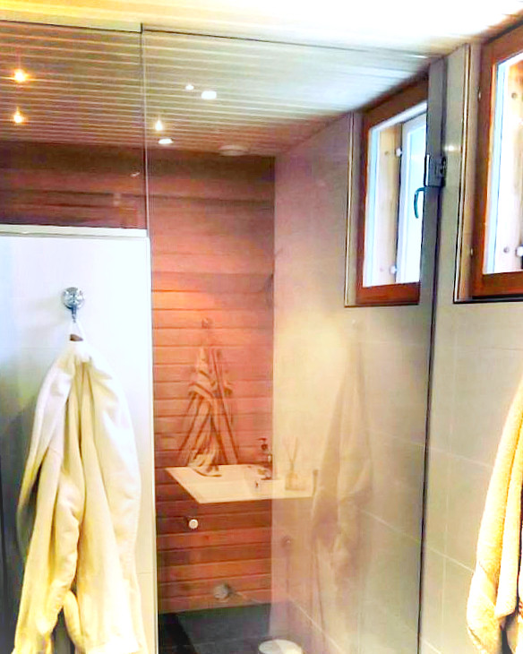 Saunalasi ja lasinen saunaovi - Bastuglas ovh bastudörr i glas